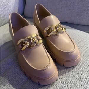 Chic Tan Loafers with Gold Chain Detail